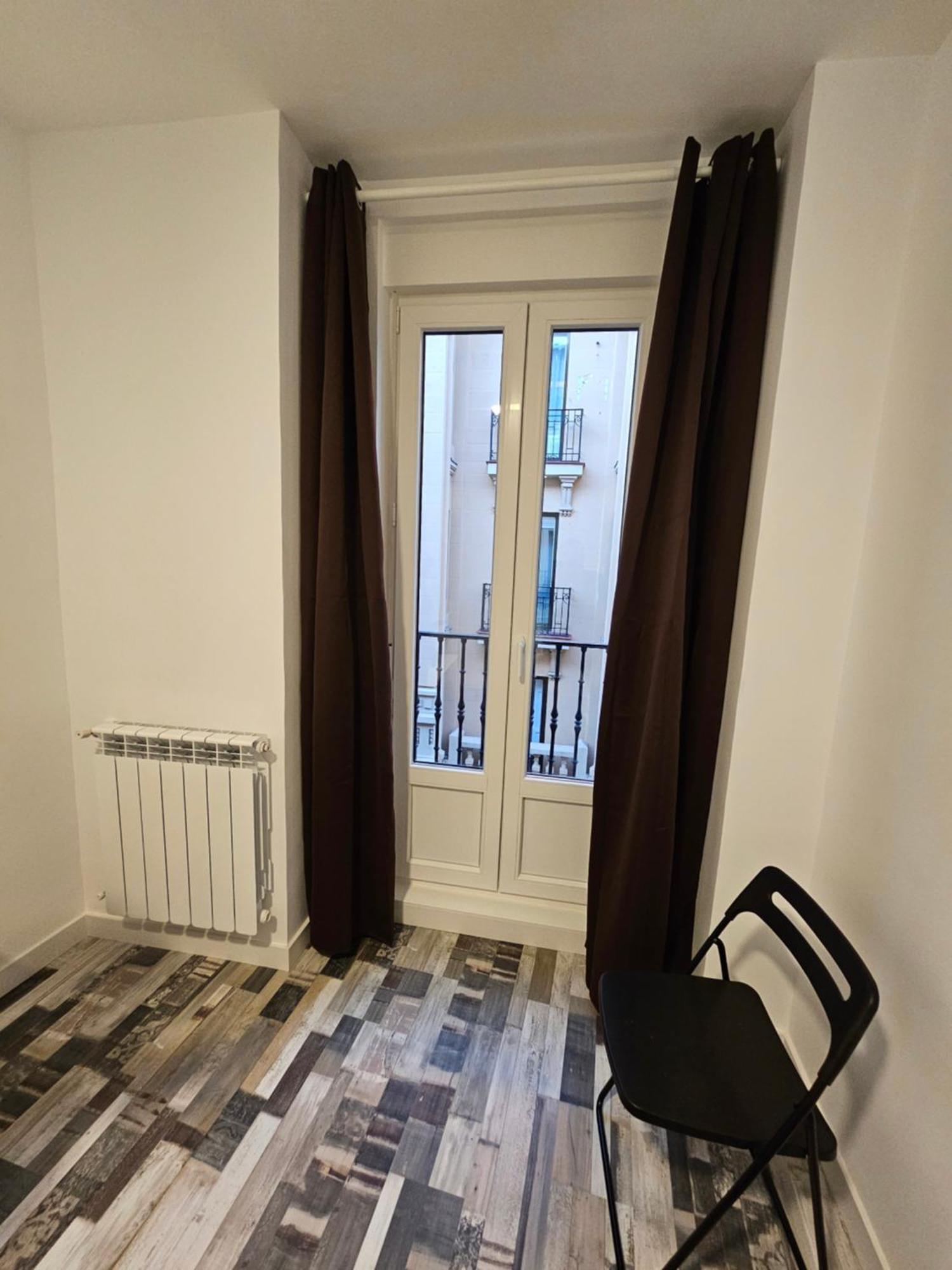 Hostal Andrea Granvia Madrid Bagian luar foto